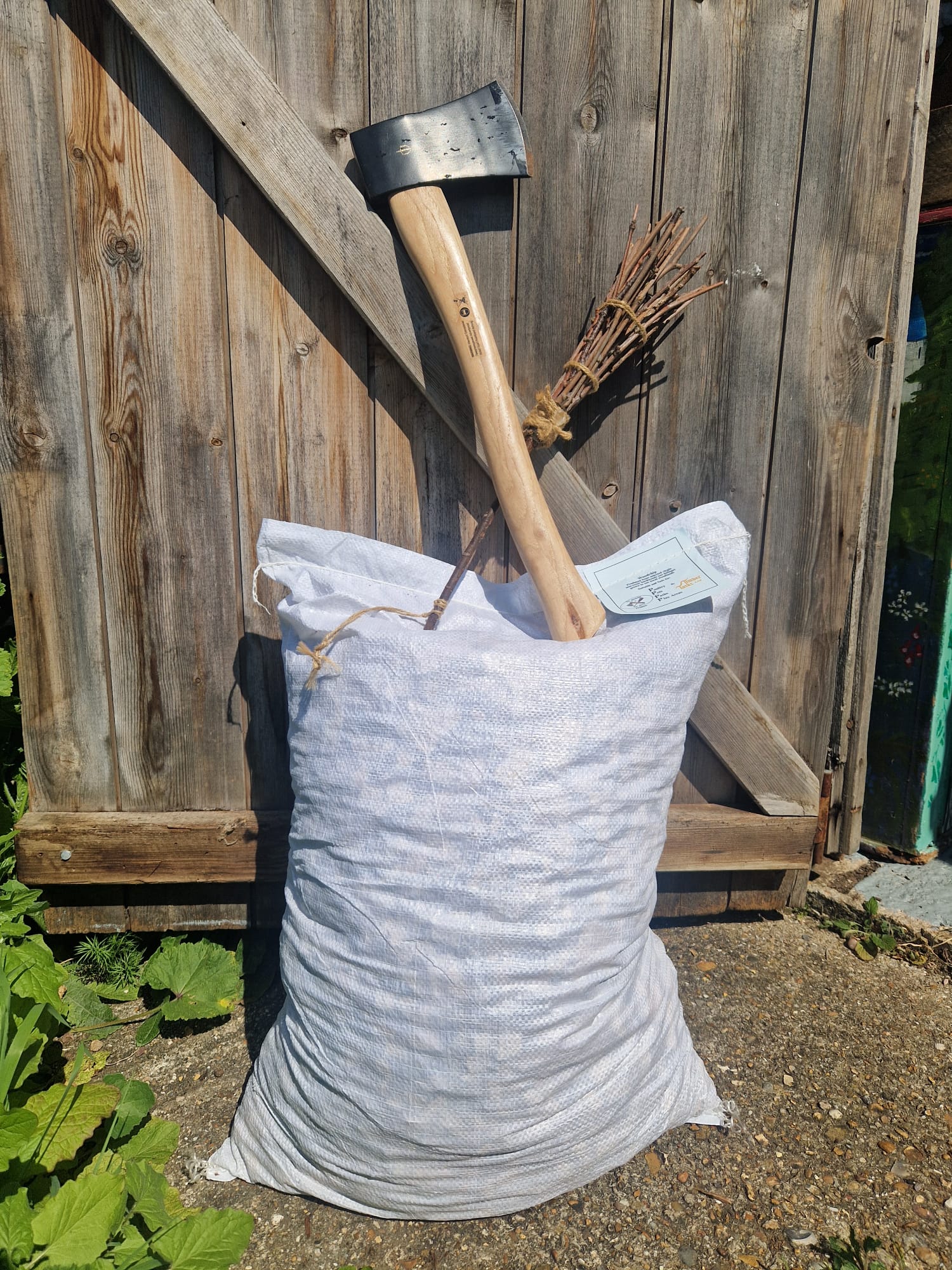 WOODSMAN AND THE WITCH HARDWOOD WOOD CHIP - Image 7